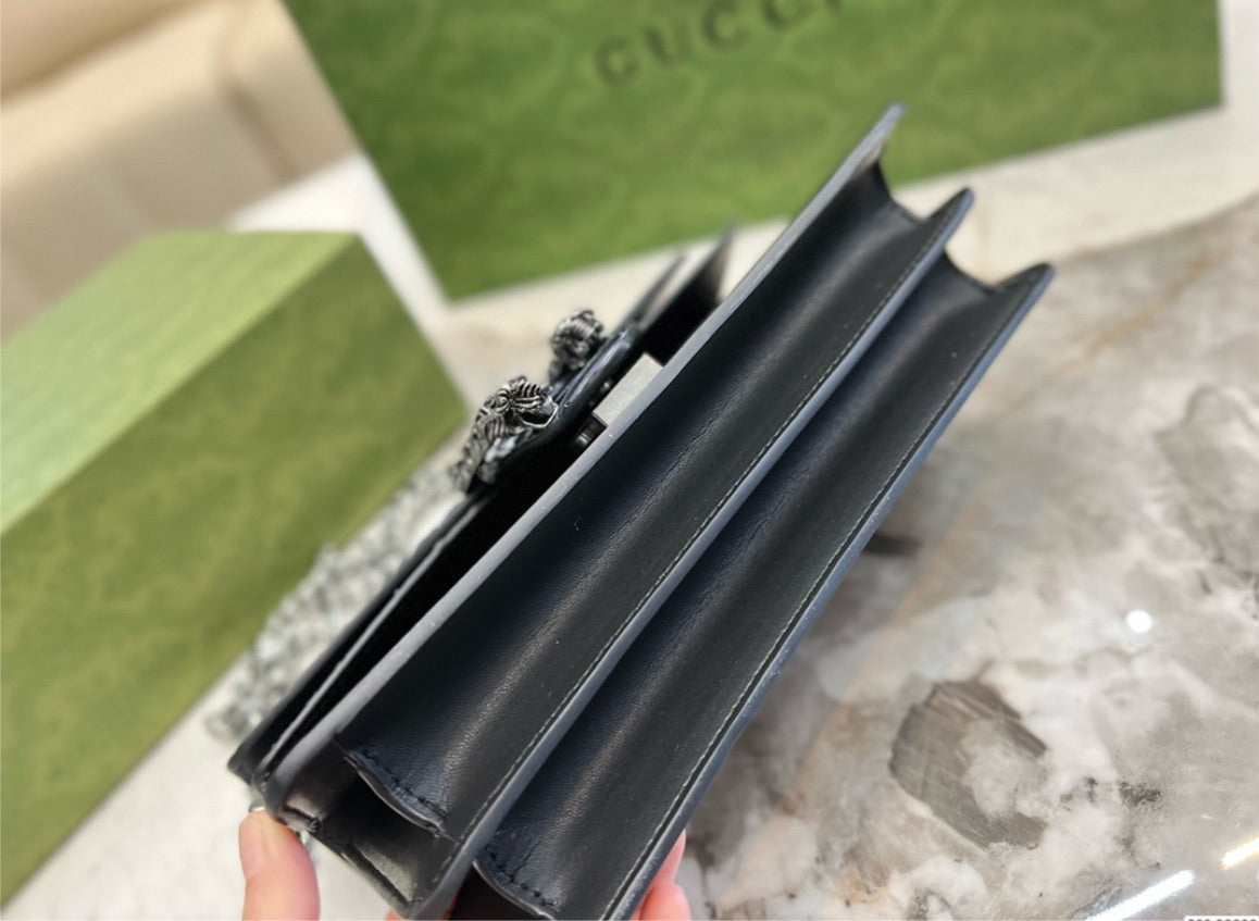Gucci Woman Shoulder Bag Style 13