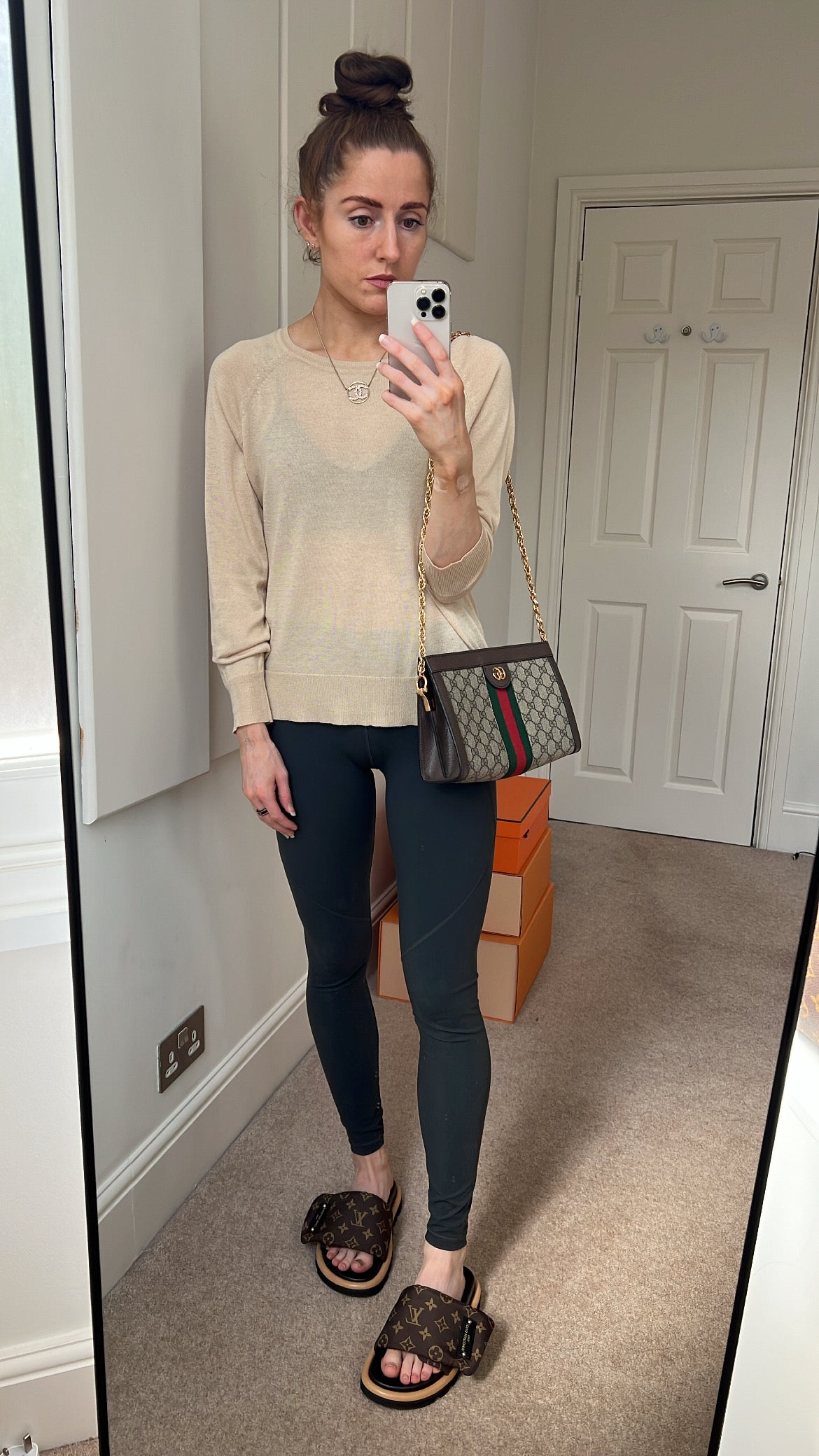 Gucci Chain Leather Shoulder Bag