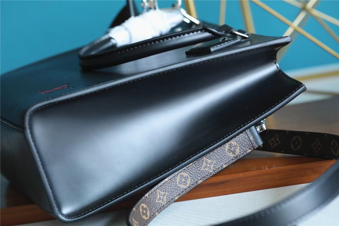 Louis Vuitton Sac Plat PM Bag