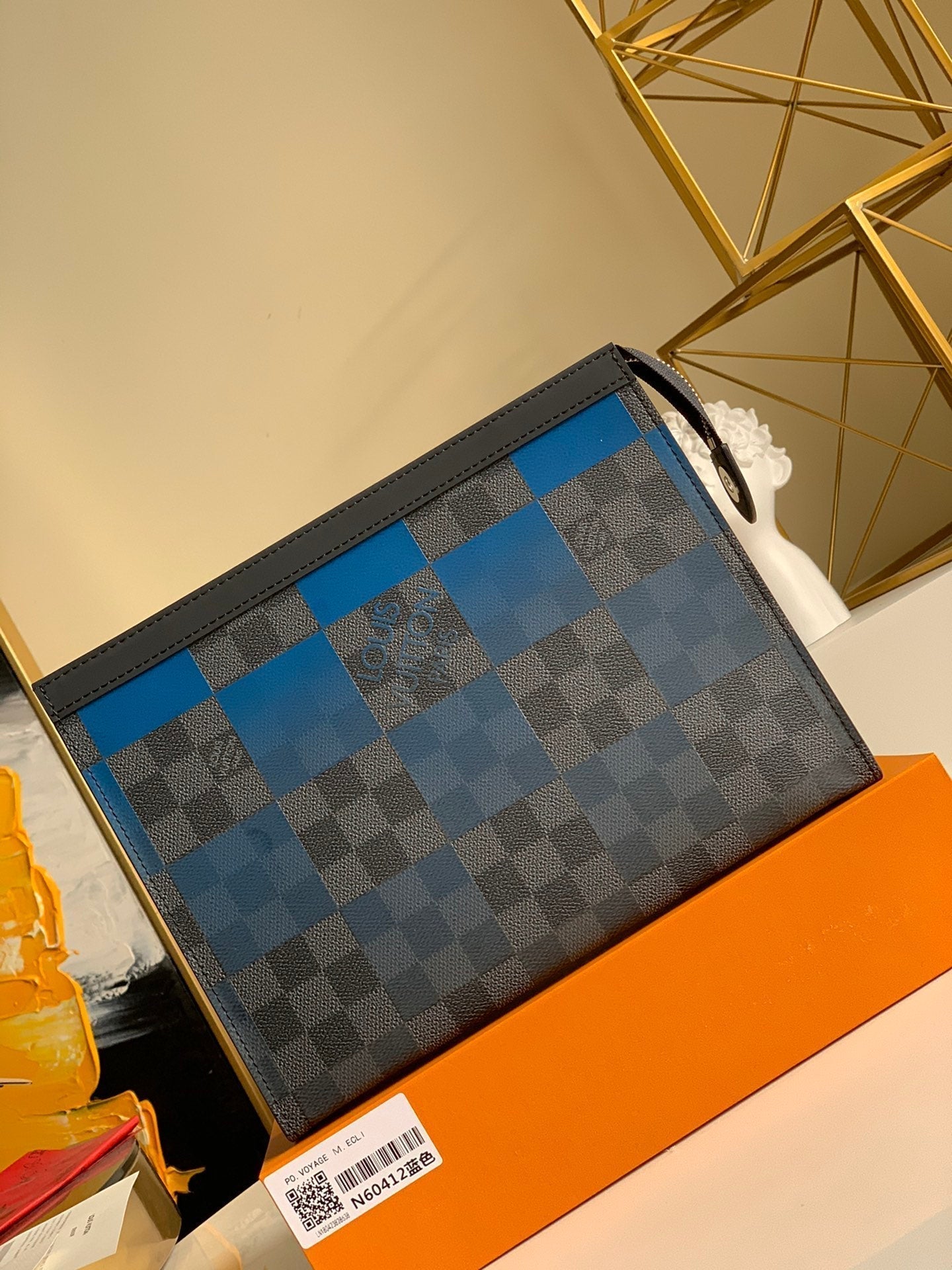 Louis Vuitton Pochette Voyage MM Clutch