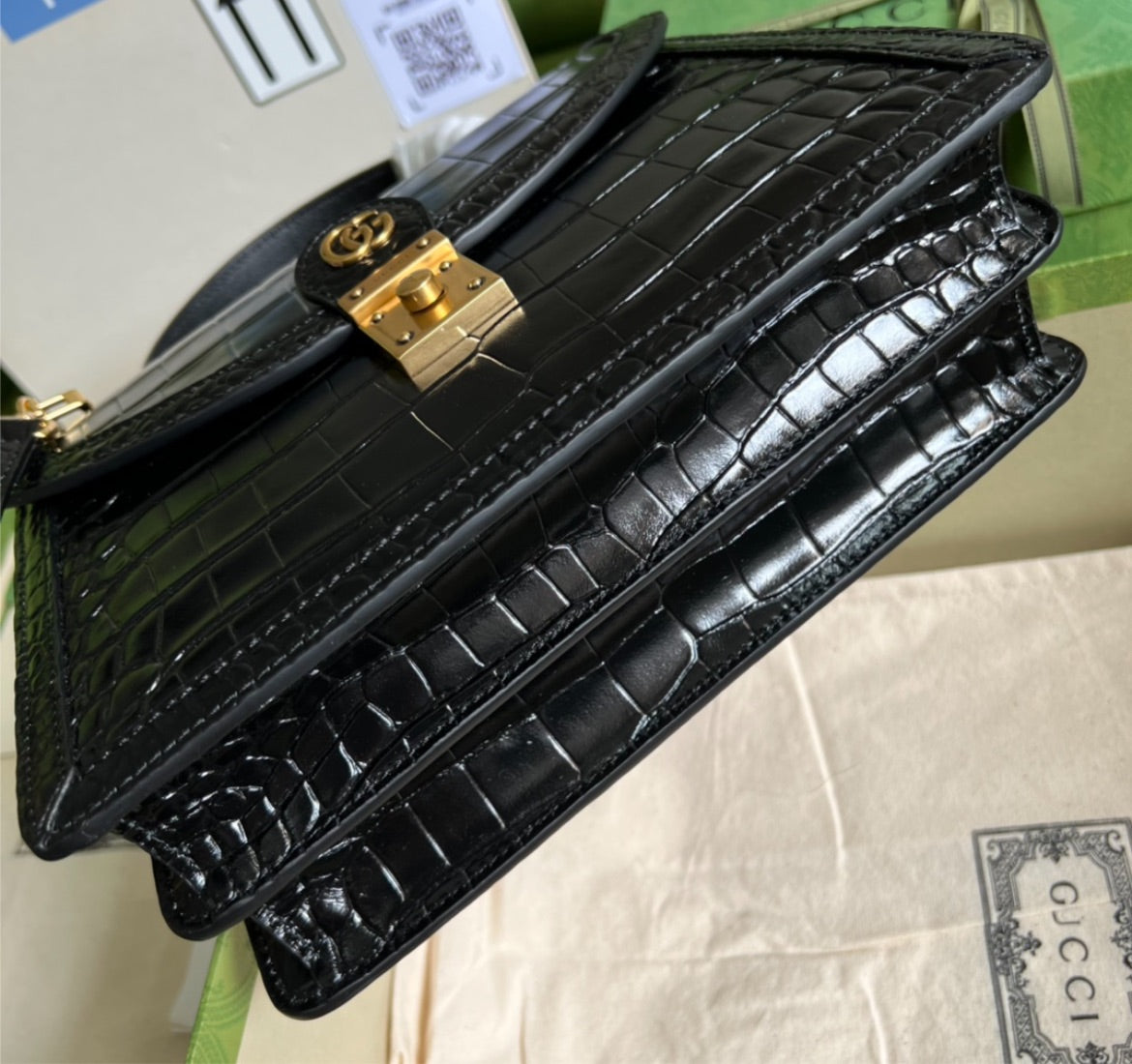 Gucci Woman Shoulder Bag Style 17
