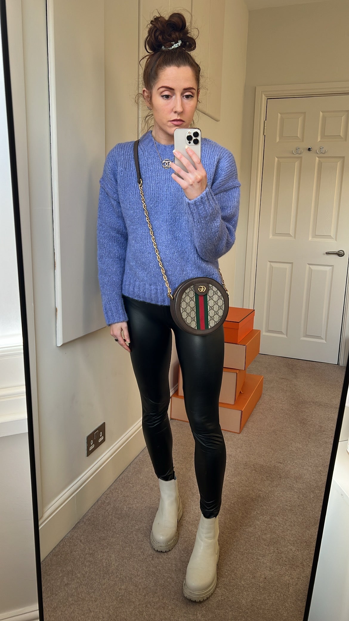 Gucci Chain Leather Shoulder Bag