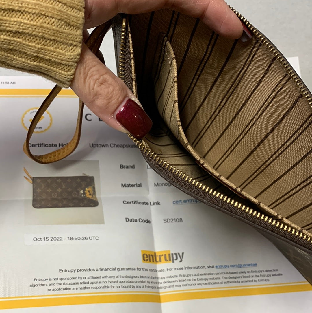 Louis Vuitton Monogram Pochette Clutch