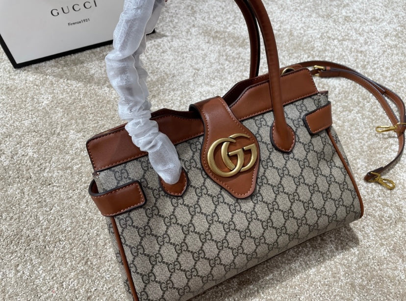 Gucci Woman Shoulder Bag Style 1