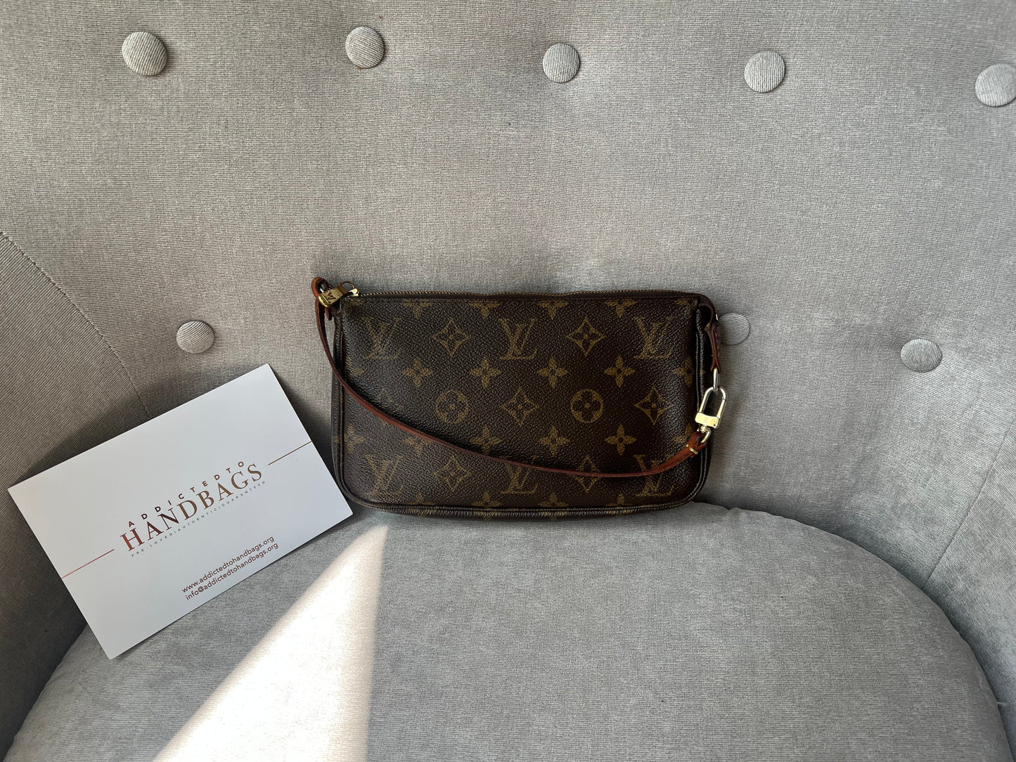 Louis Vuitton Pochette Accessoires Monogram Clutch