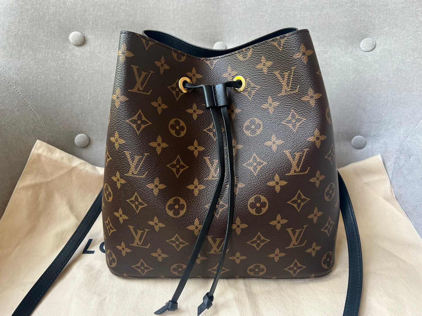 Louis Vuitton Neo Noe Monogram and Black (RRP £1,560) Handbag