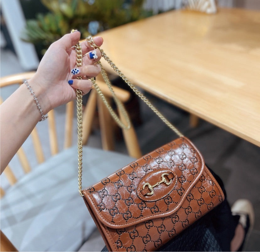 Gucci Crossbody Style 186