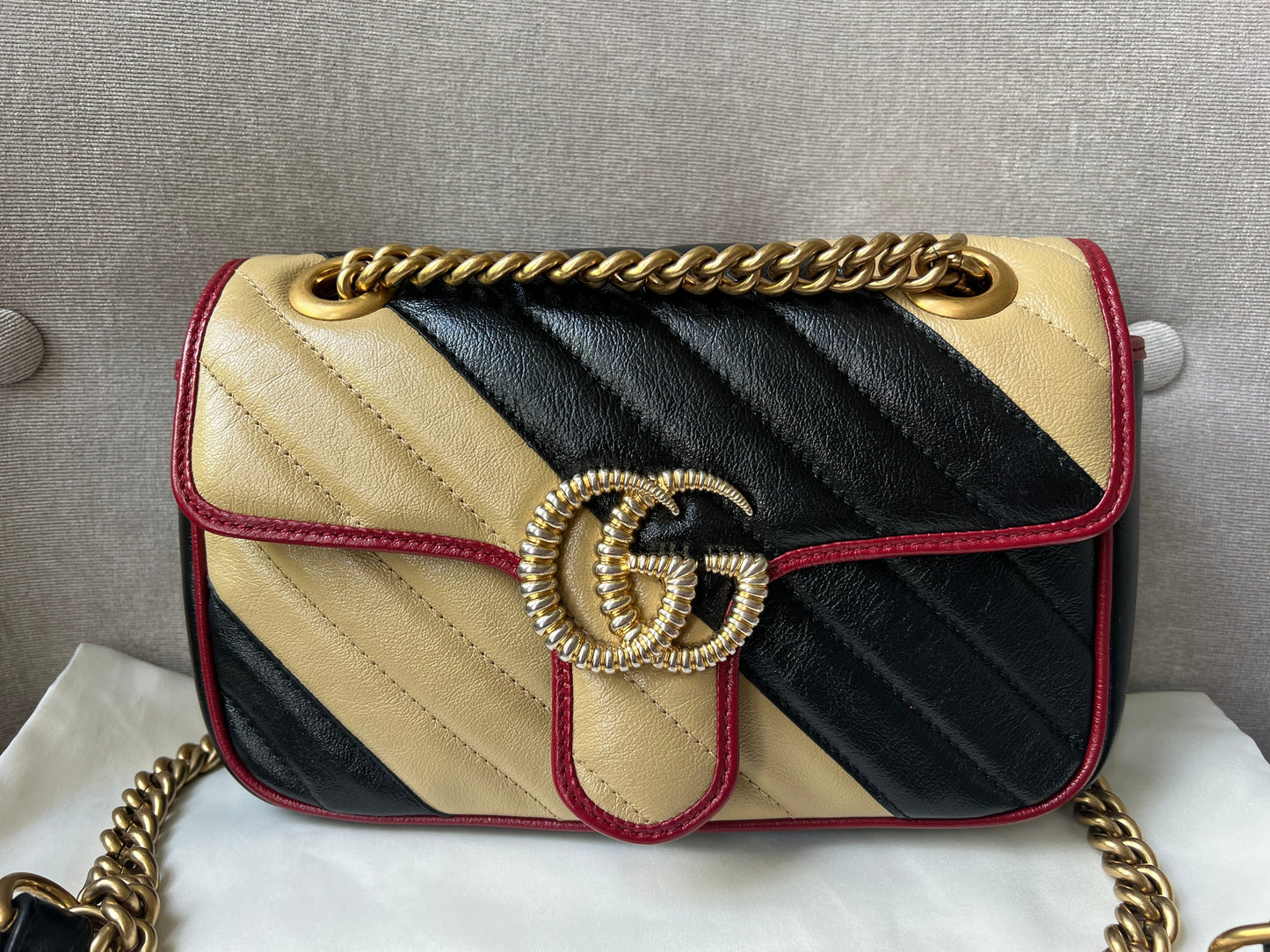 Gucci Lou Chain Leather Shoulder Bag