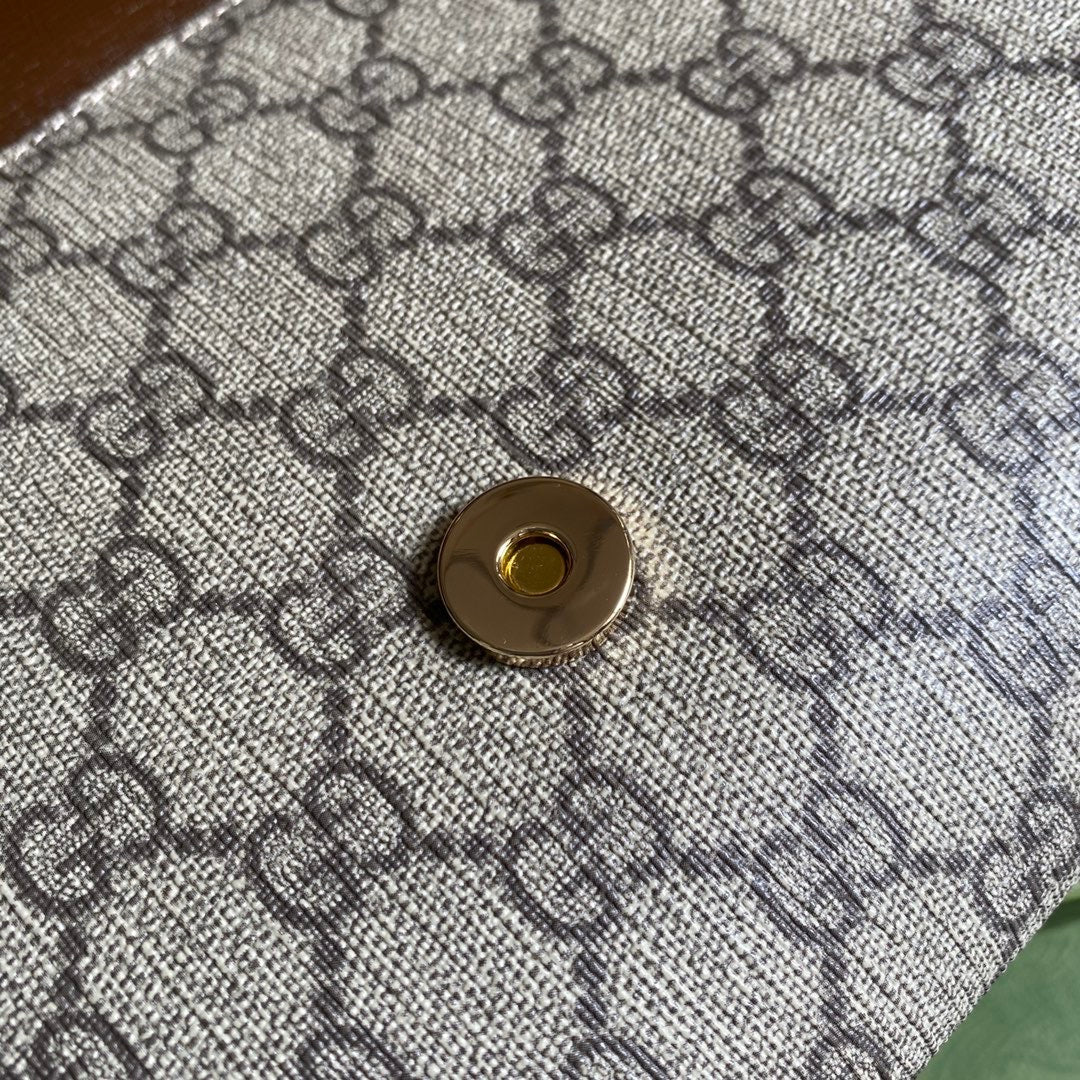 Gucci Chain Leather Shoulder Bag