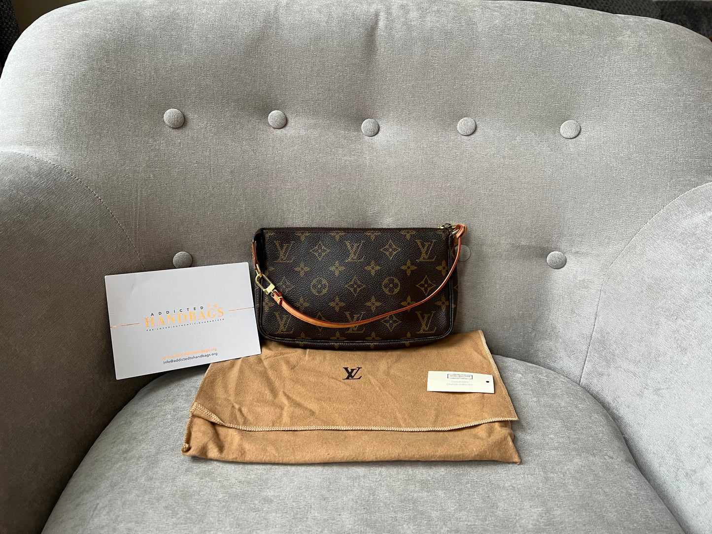 Louis Vuitton Pochette Accessoires Monogram (RRP £915) Clutch