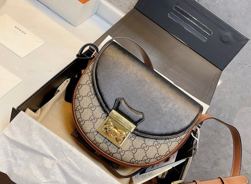 Gucci Crossbody Style 187