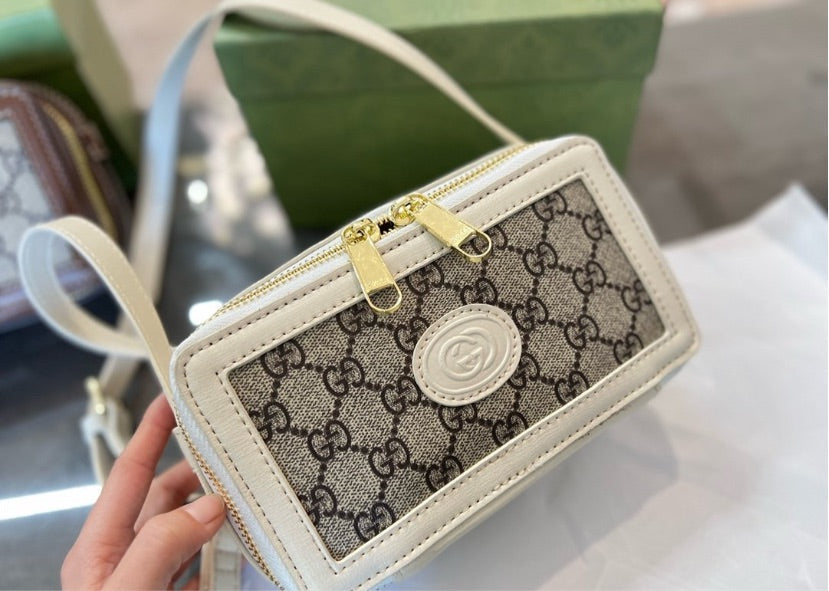 Gucci Woman Crossbody Style 4
