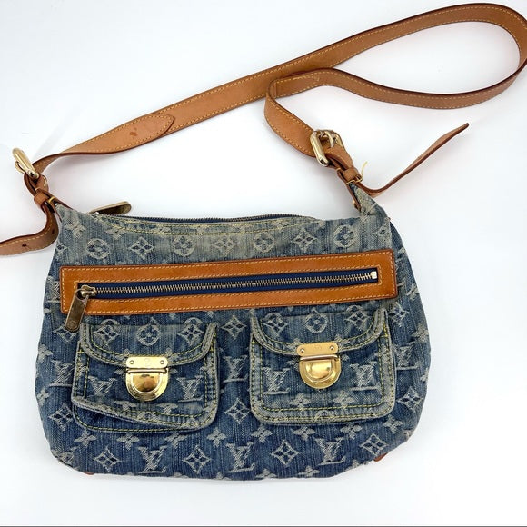LOUIS VUITTON baggy PM crossbody bag