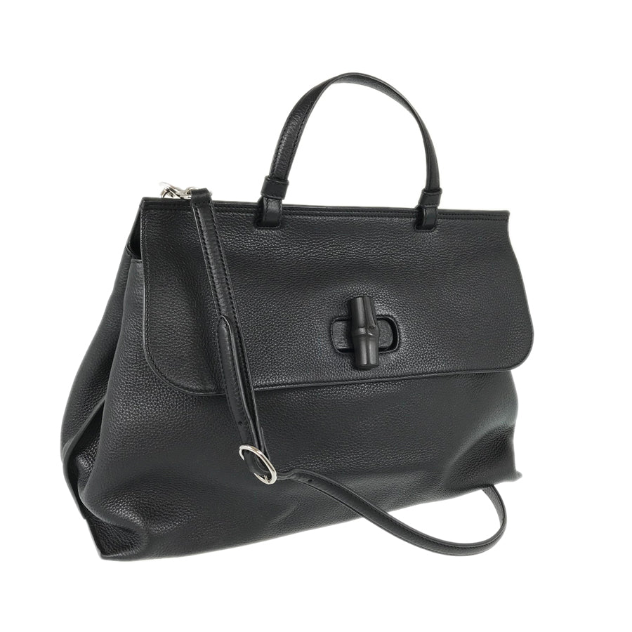 Gucci Twist Leather Shoulder Bag