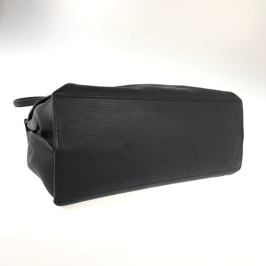 Gucci Twist Leather Shoulder Bag