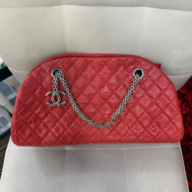 Chanel Shoulder Bag - Almora Bags