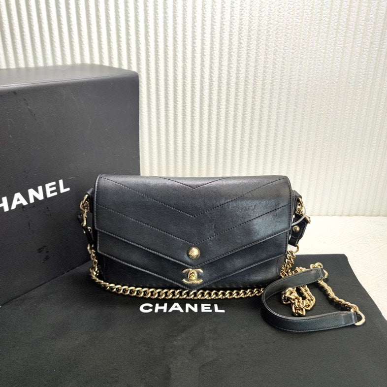 Chanel Shoulder Bag - Almora Bags