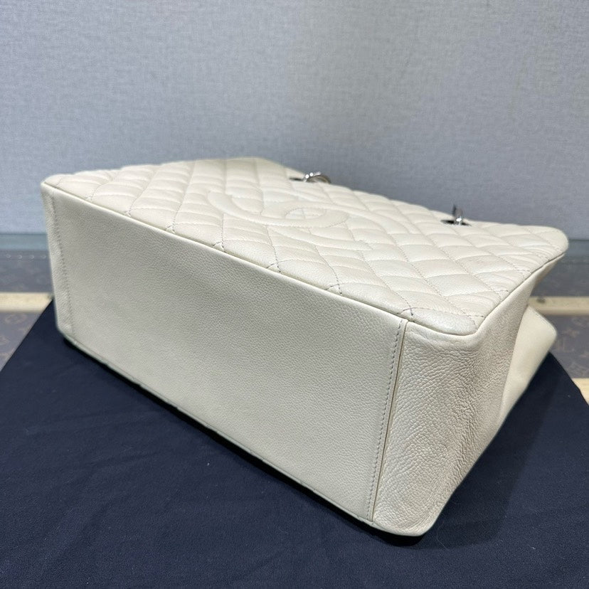 Chanel Tote Bag - Almora Bags