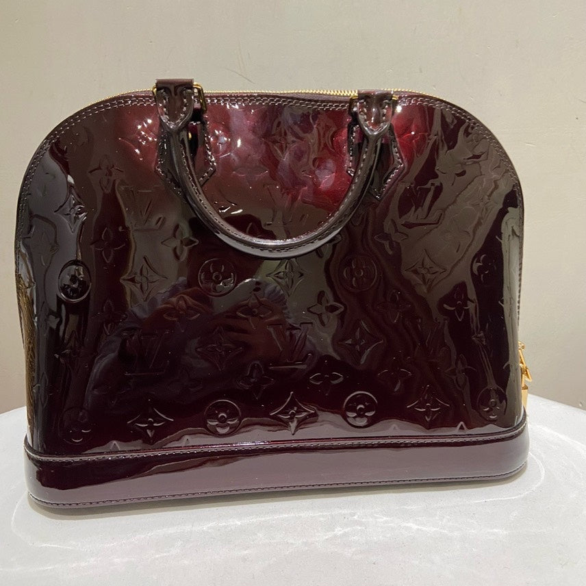 Louis Vuitton Patent Alma PM in Amarante - Top Handle Bag