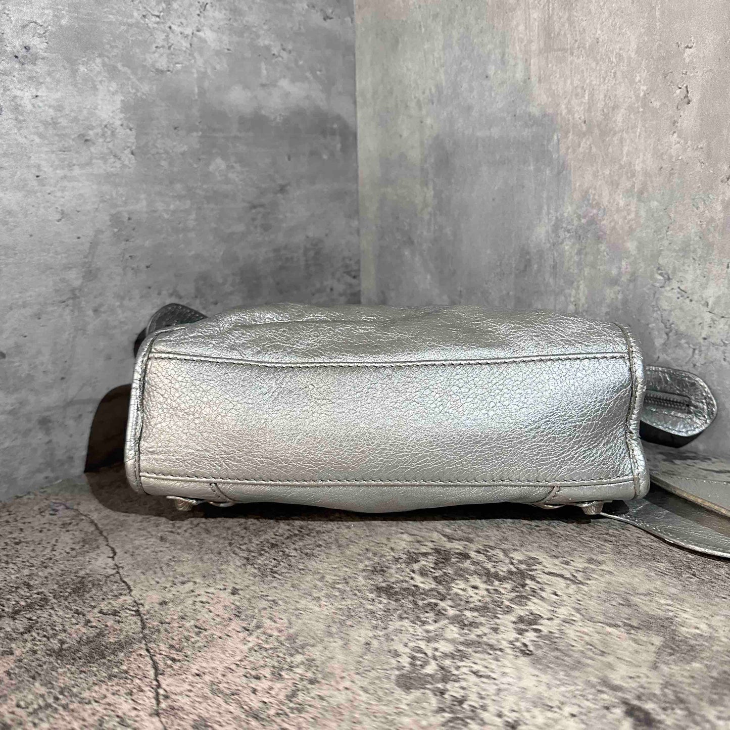 🛍️ Balenciaga city mini bag silver color