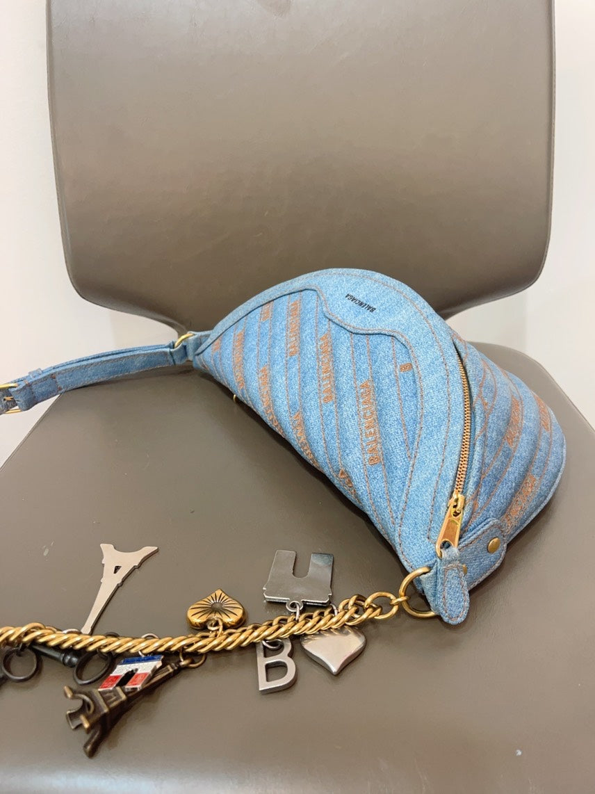 Balenciaga Denim Chain Bag in Blue - Shoulder Bag