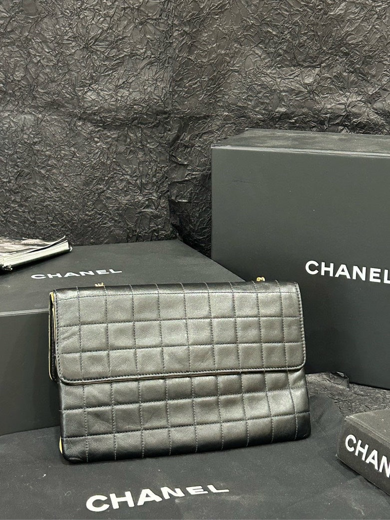 Chanel Shoulder Bag - Almora Bags