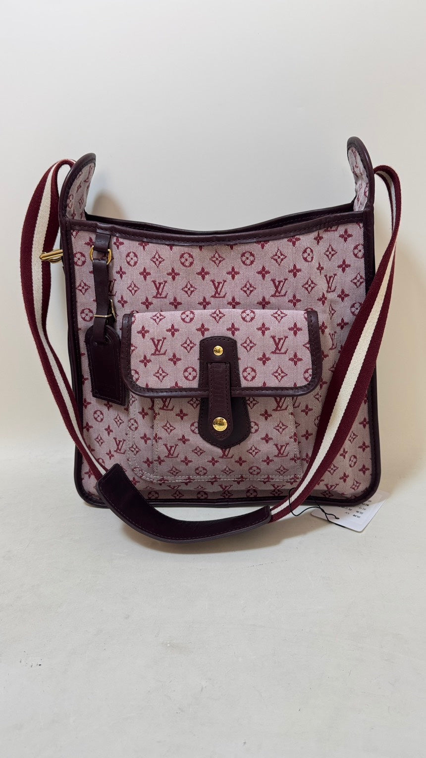 Louis Vuitton crossbody bag