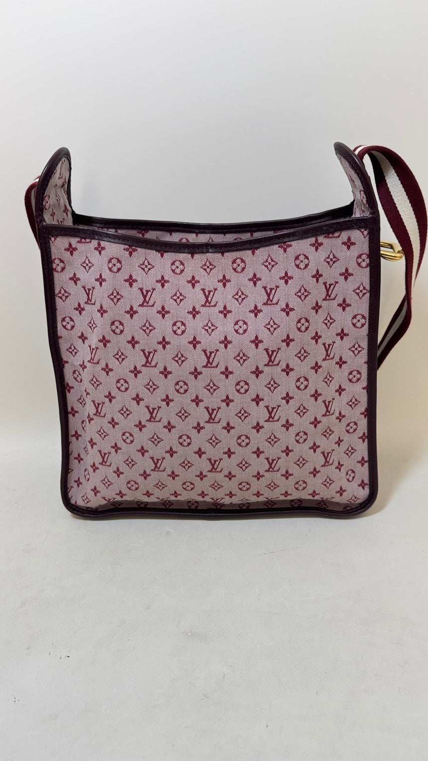 Louis Vuitton crossbody bag