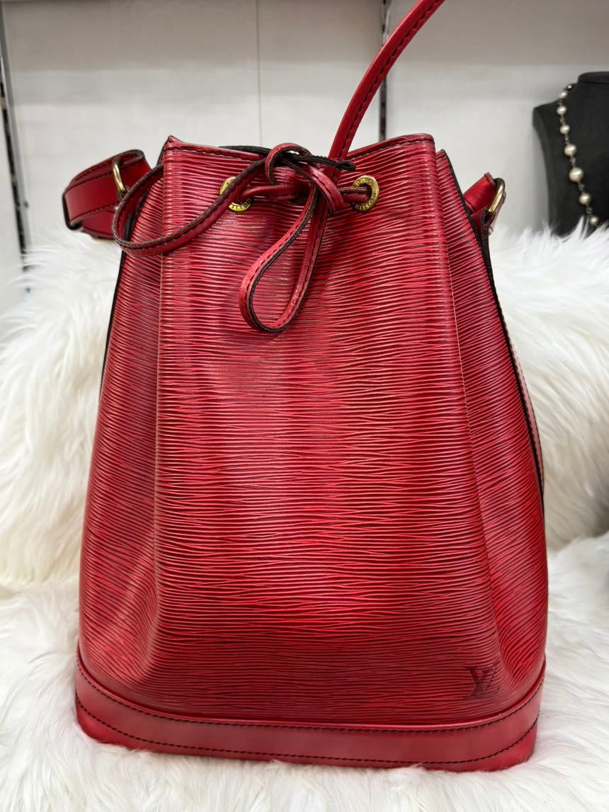 Louis Vuitton EPI Noe Red Bucket Bag