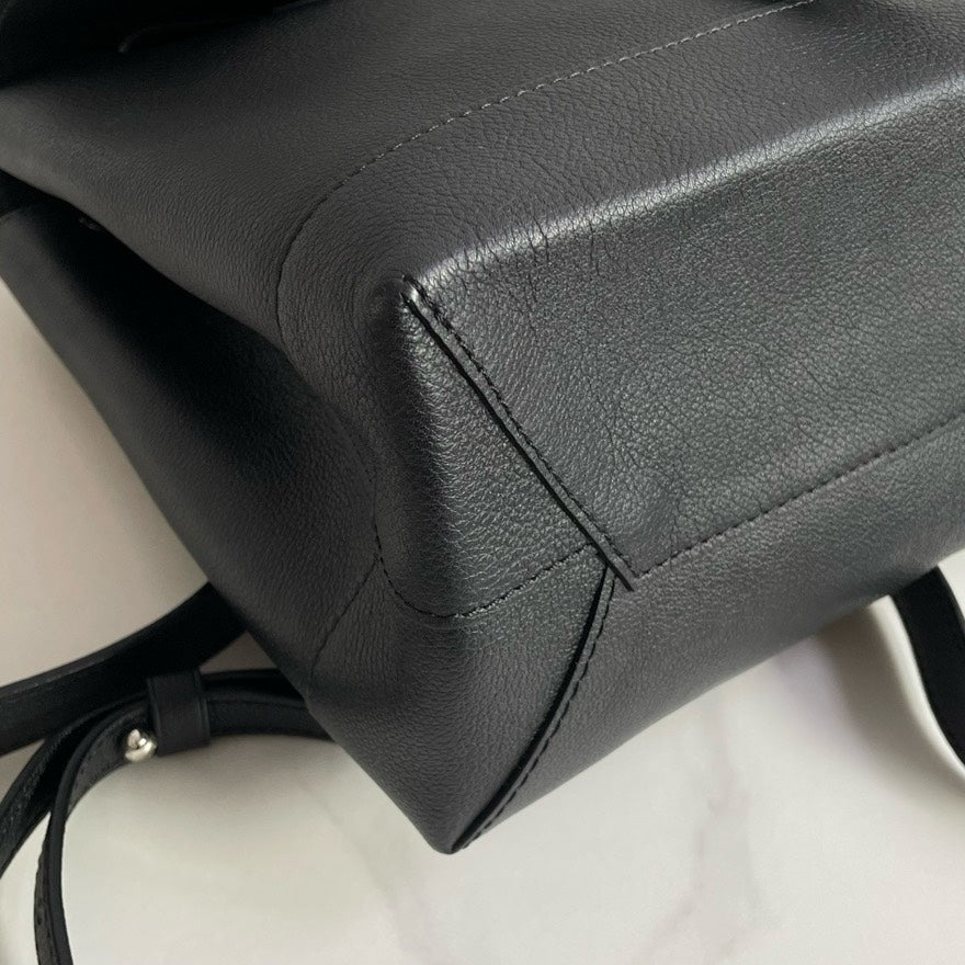 ?? Louis Vuitton Lock me Backpack PM (2016) #13856