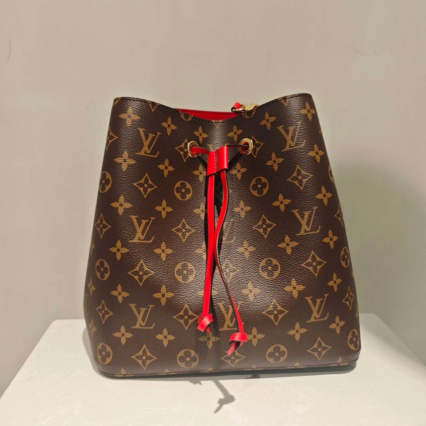 Louis Vuitton Neo Noe bucket bag