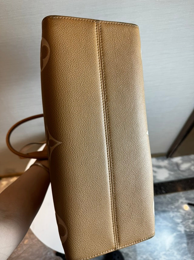 Louis Vuitton Onthego MM Reverse Monogram Brown Tote