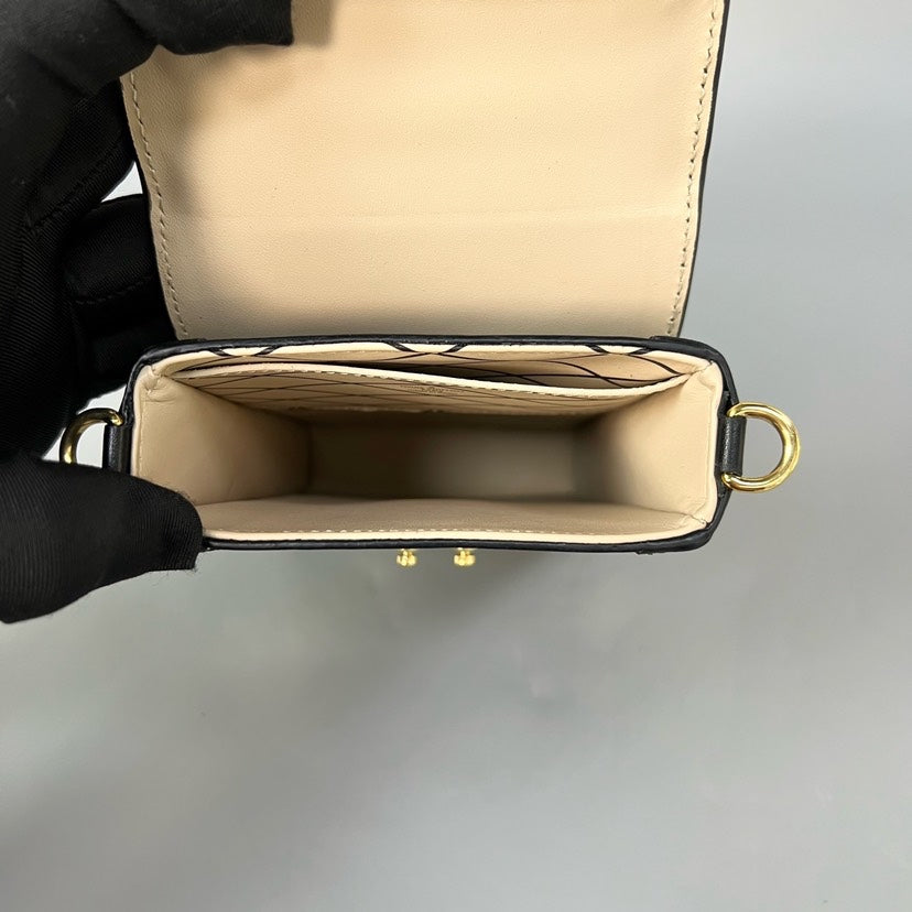 Louis Vuitton Turnk vertical EPI 11.5*18cm XJ11477