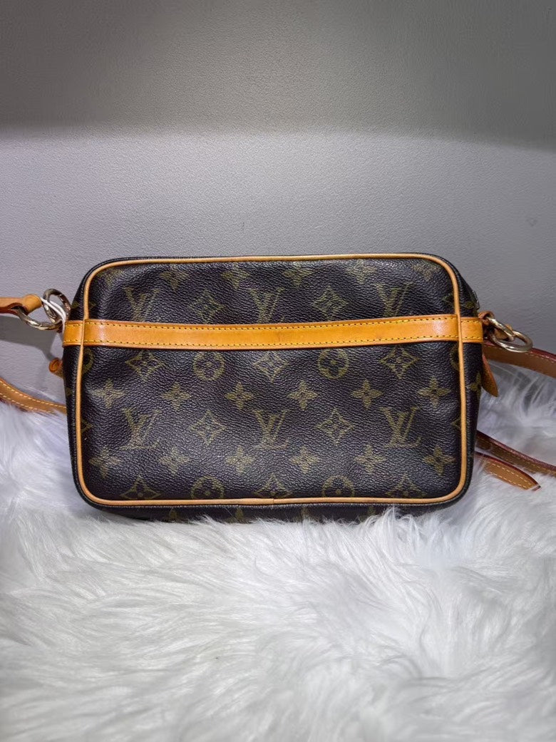 Louis Vuitton Monogram Canvas Brown Messenger Bag