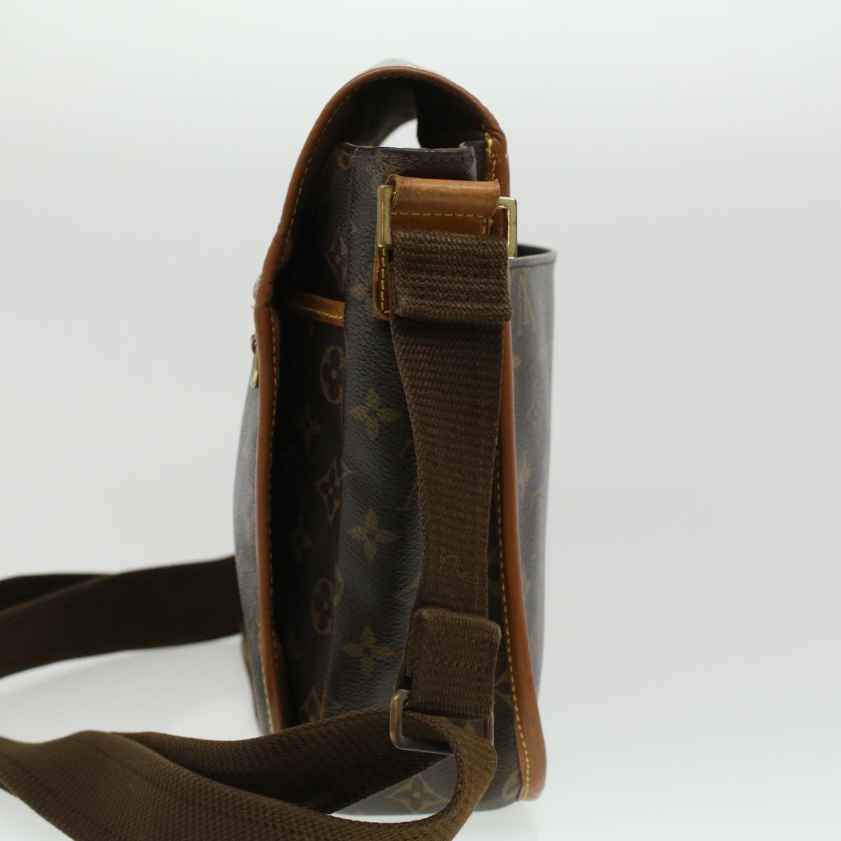 LOUIS VUITTON Monogram Messenger Bosphore GM Shoulder Bag LV Auth rd3941
