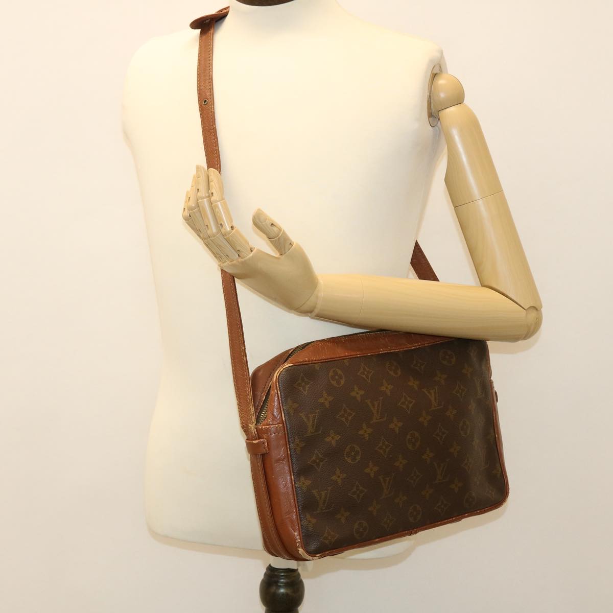 LOUIS VUITTON Monogram Sac Bandouliere Shoulder Bag M51364 rd4567