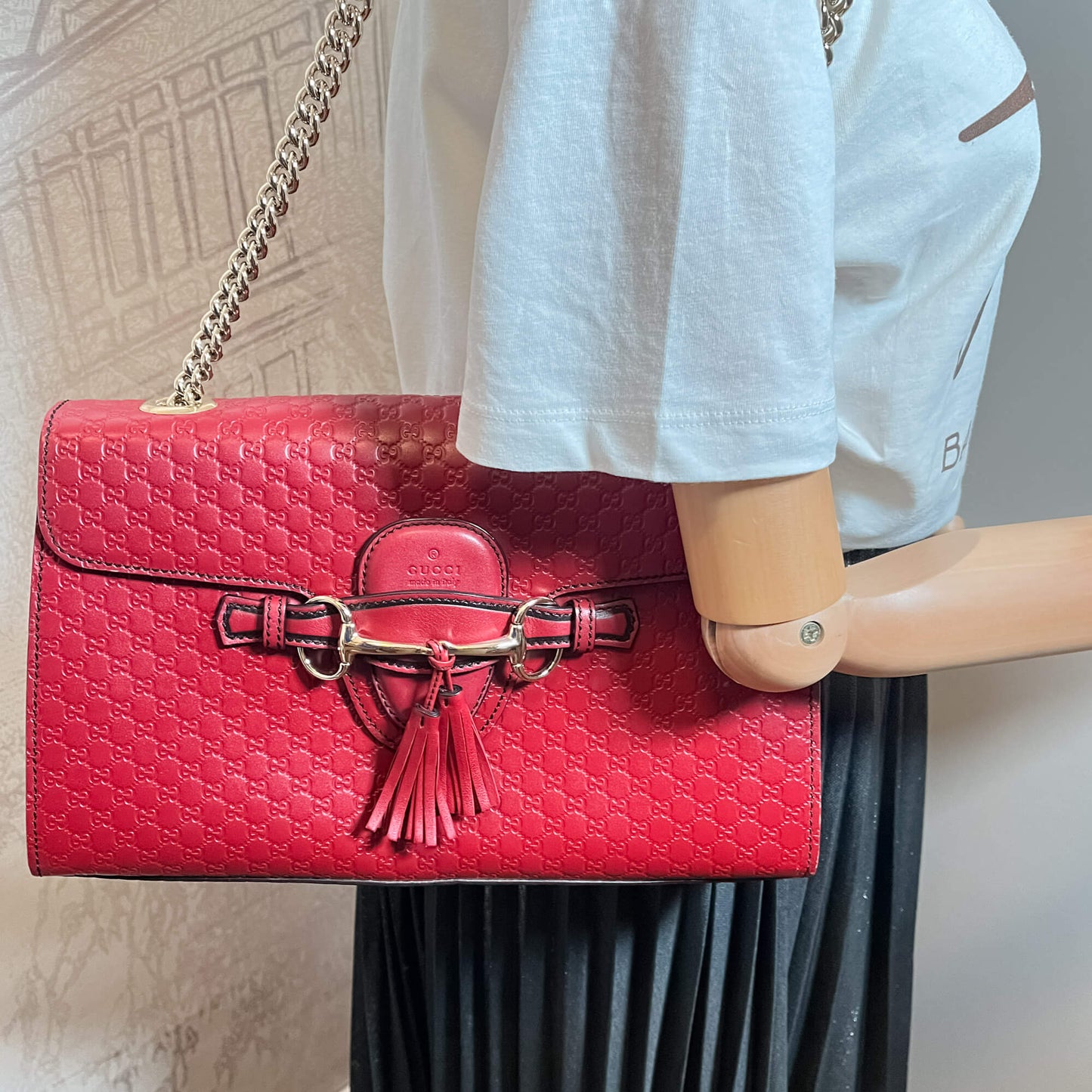 Gucci Chain Leather Shoulder Bag
