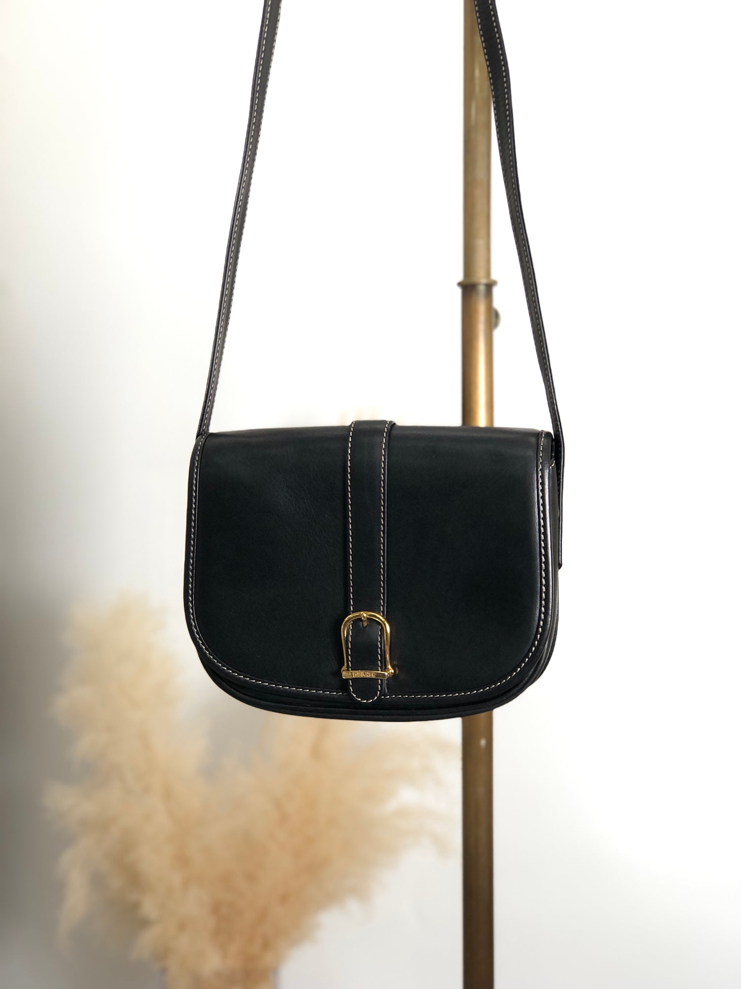CELINE Belt Buckle Stitch Shoulder bag Black 8d2v6y