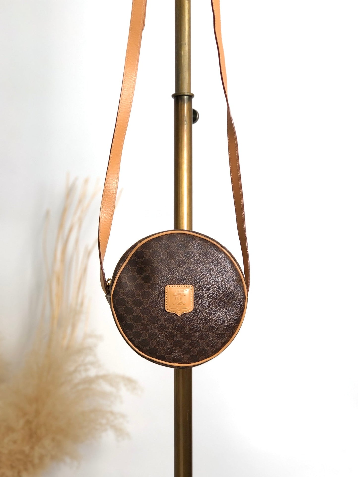 CELINE Round Shoulder bag Brown teecbu