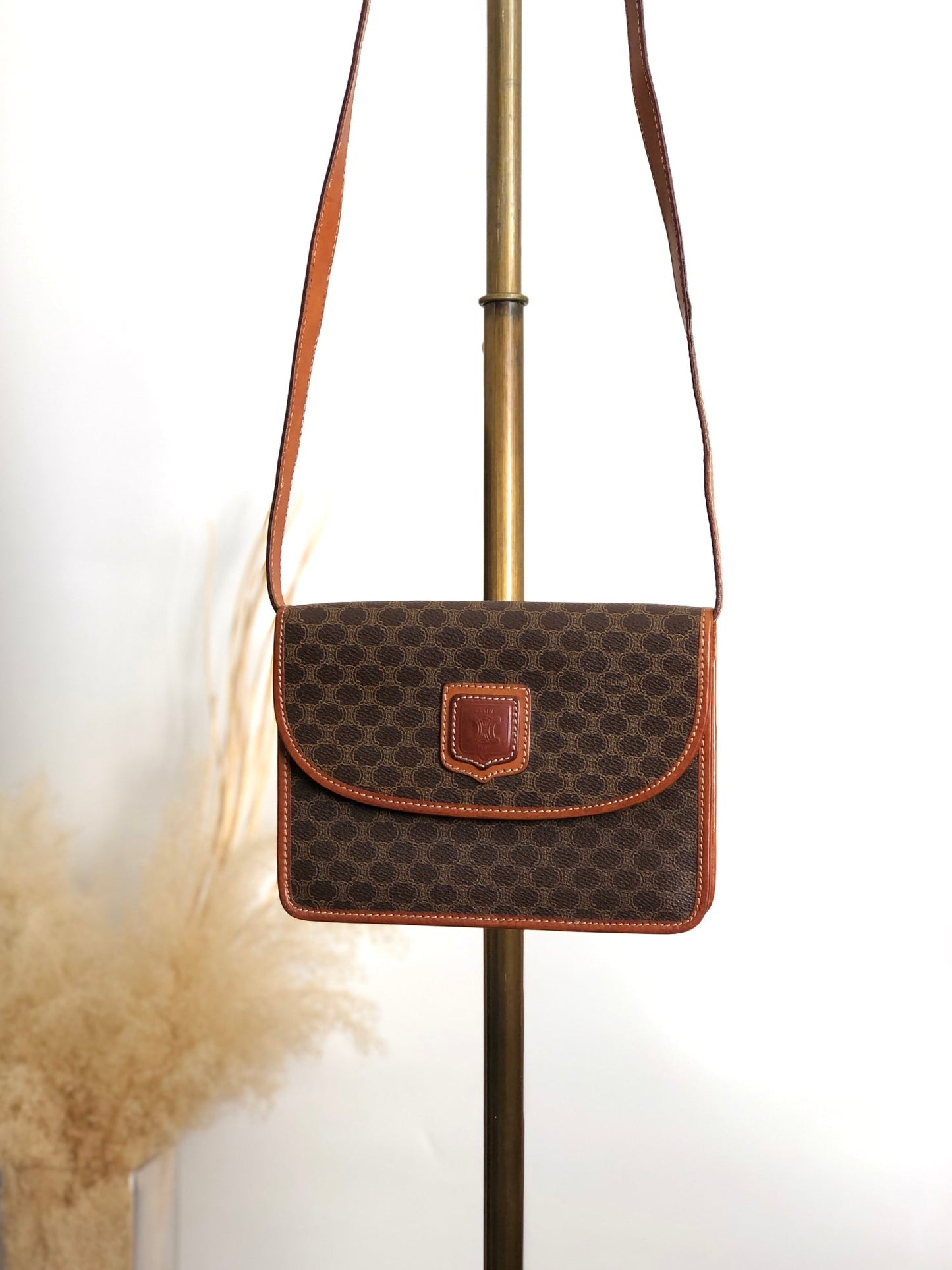 CELINE Shoulder bag Brown ix2eki